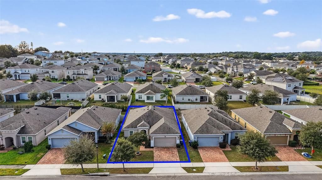 En Venta: $340,000 (4 camas, 2 baños, 1713 Pies cuadrados)