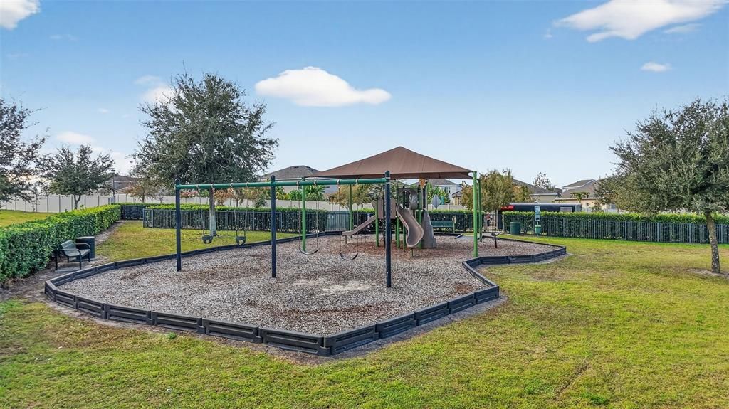 En Venta: $340,000 (4 camas, 2 baños, 1713 Pies cuadrados)