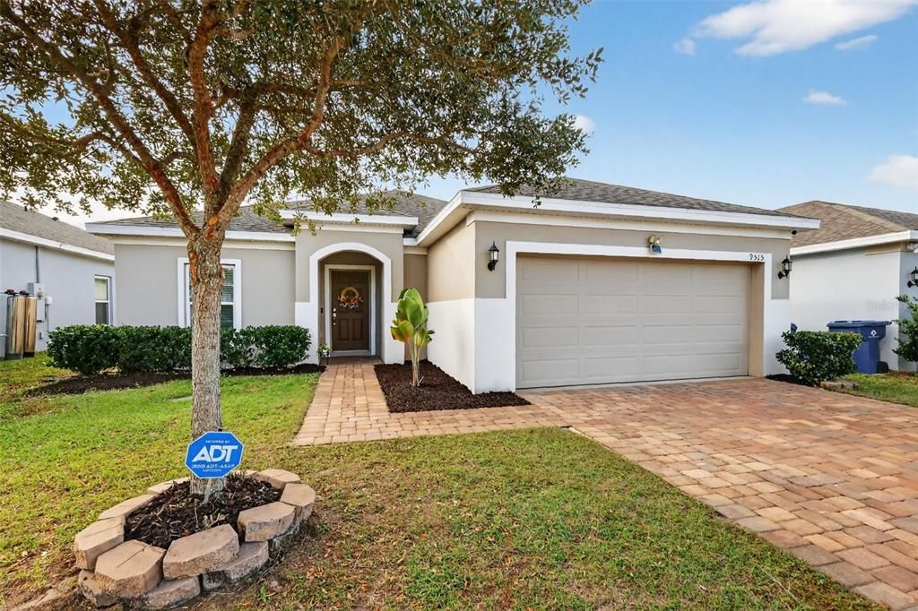 En Venta: $340,000 (4 camas, 2 baños, 1713 Pies cuadrados)