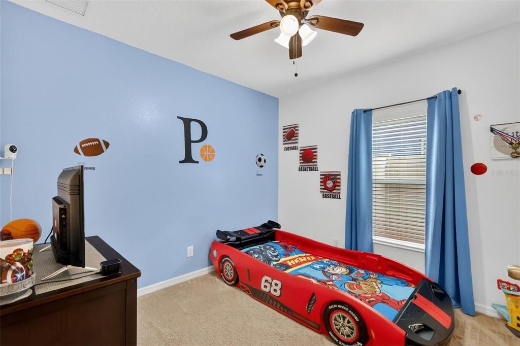 En Venta: $340,000 (4 camas, 2 baños, 1713 Pies cuadrados)