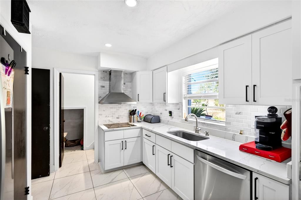 待售: $500,000 (3 贝兹, 2 浴室, 2336 平方英尺)