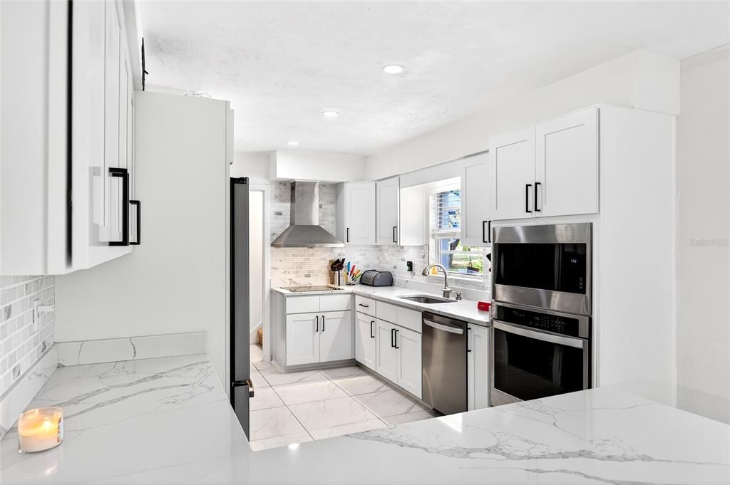 待售: $500,000 (3 贝兹, 2 浴室, 2336 平方英尺)