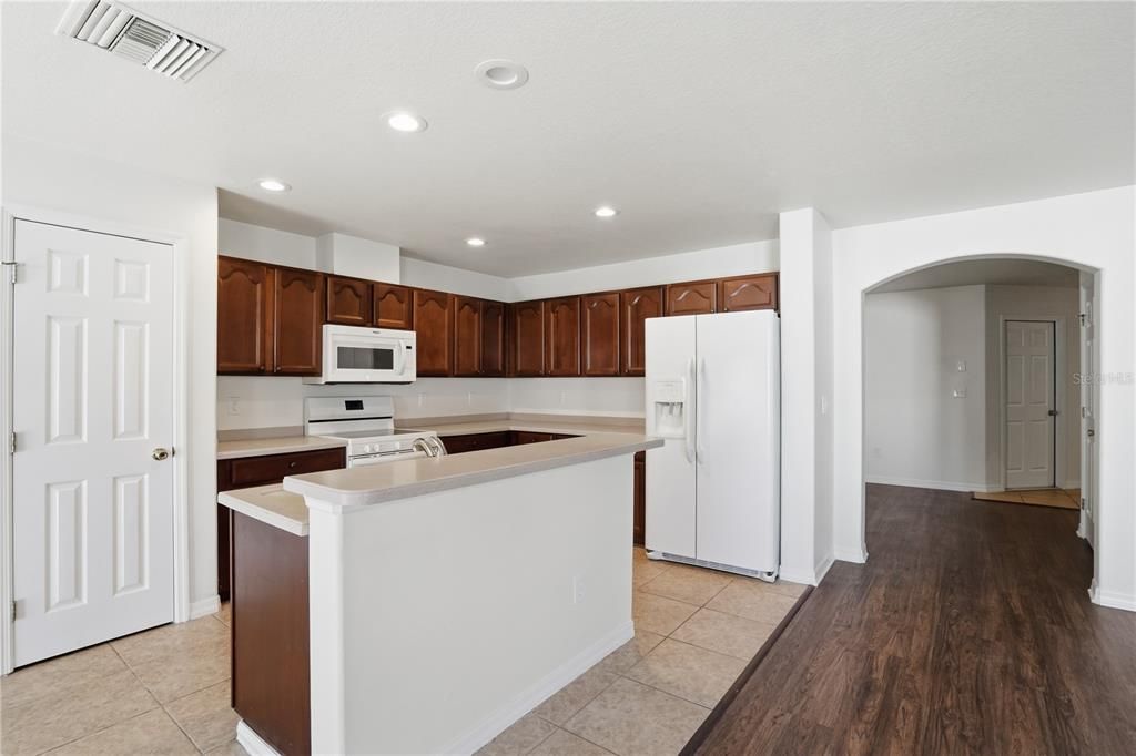 For Sale: $354,900 (4 beds, 2 baths, 2595 Square Feet)