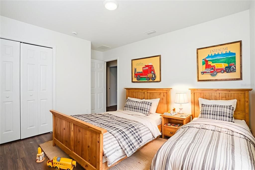 For Sale: $354,900 (4 beds, 2 baths, 2595 Square Feet)