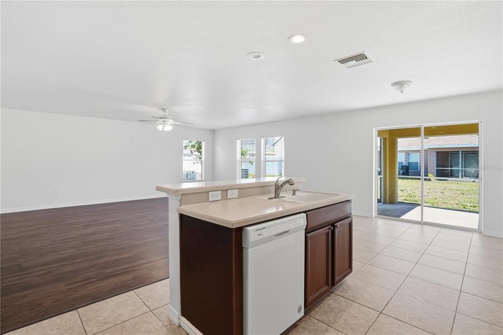 For Sale: $354,900 (4 beds, 2 baths, 2595 Square Feet)