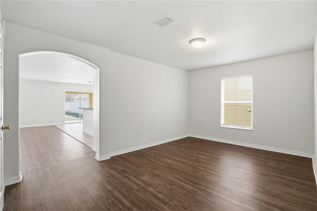 For Sale: $354,900 (4 beds, 2 baths, 2595 Square Feet)