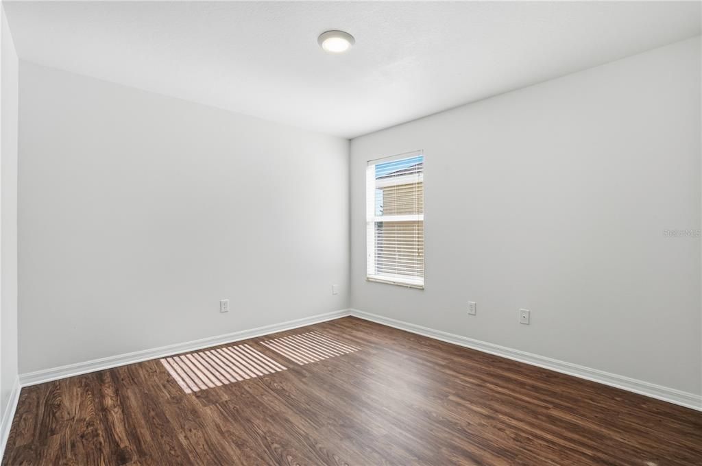 For Sale: $354,900 (4 beds, 2 baths, 2595 Square Feet)