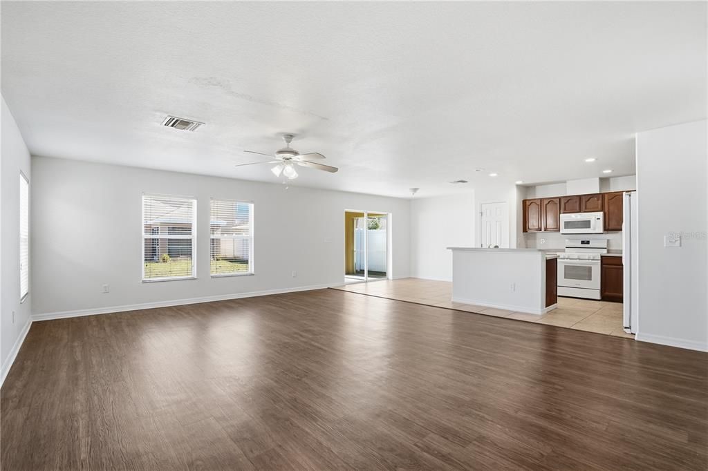 For Sale: $354,900 (4 beds, 2 baths, 2595 Square Feet)