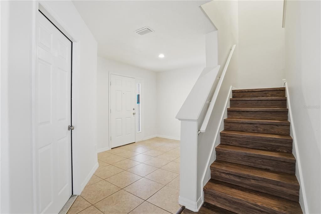 For Sale: $354,900 (4 beds, 2 baths, 2595 Square Feet)