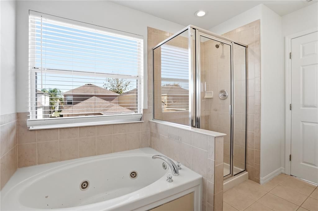 For Sale: $354,900 (4 beds, 2 baths, 2595 Square Feet)