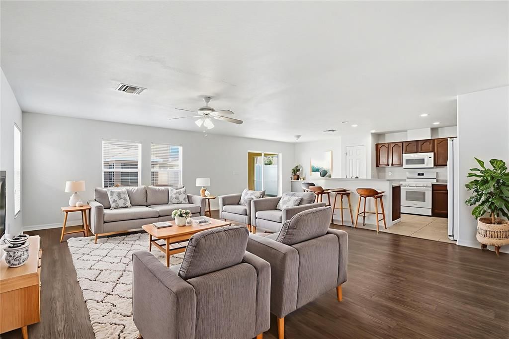 For Sale: $354,900 (4 beds, 2 baths, 2595 Square Feet)