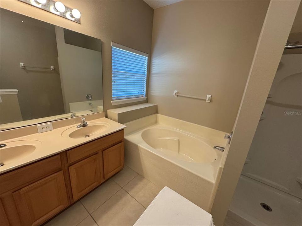 出租: $2,495 (4 贝兹, 2 浴室, 1712 平方英尺)