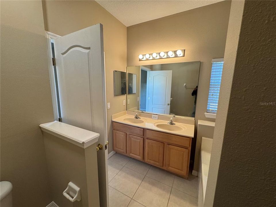 出租: $2,495 (4 贝兹, 2 浴室, 1712 平方英尺)