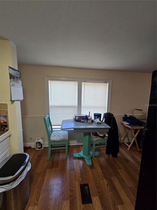 待售: $115,000 (2 贝兹, 1 浴室, 660 平方英尺)