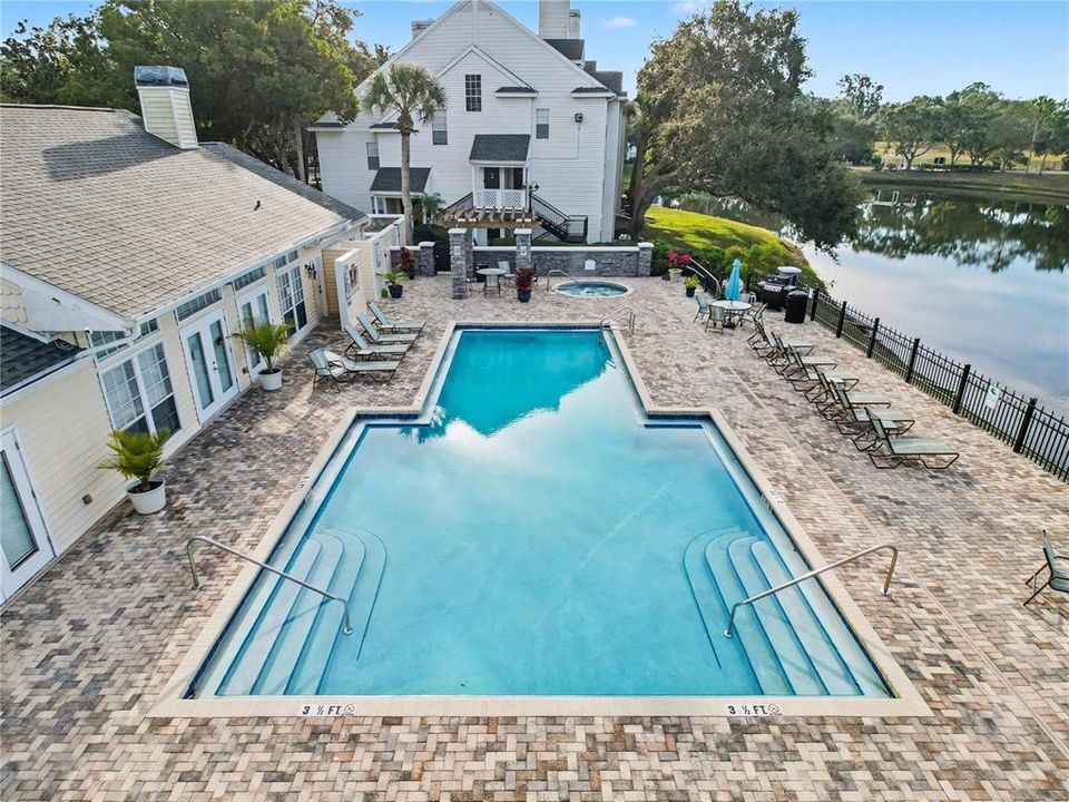 待售: $169,900 (2 贝兹, 2 浴室, 1121 平方英尺)