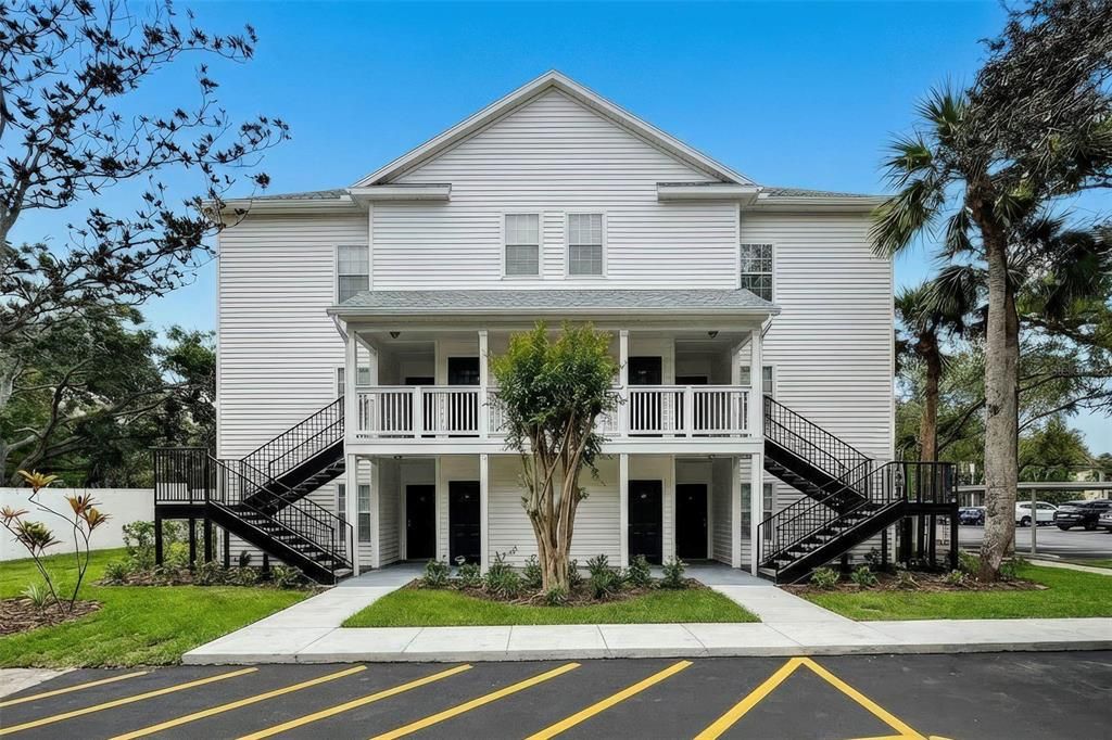 待售: $169,900 (2 贝兹, 2 浴室, 1121 平方英尺)