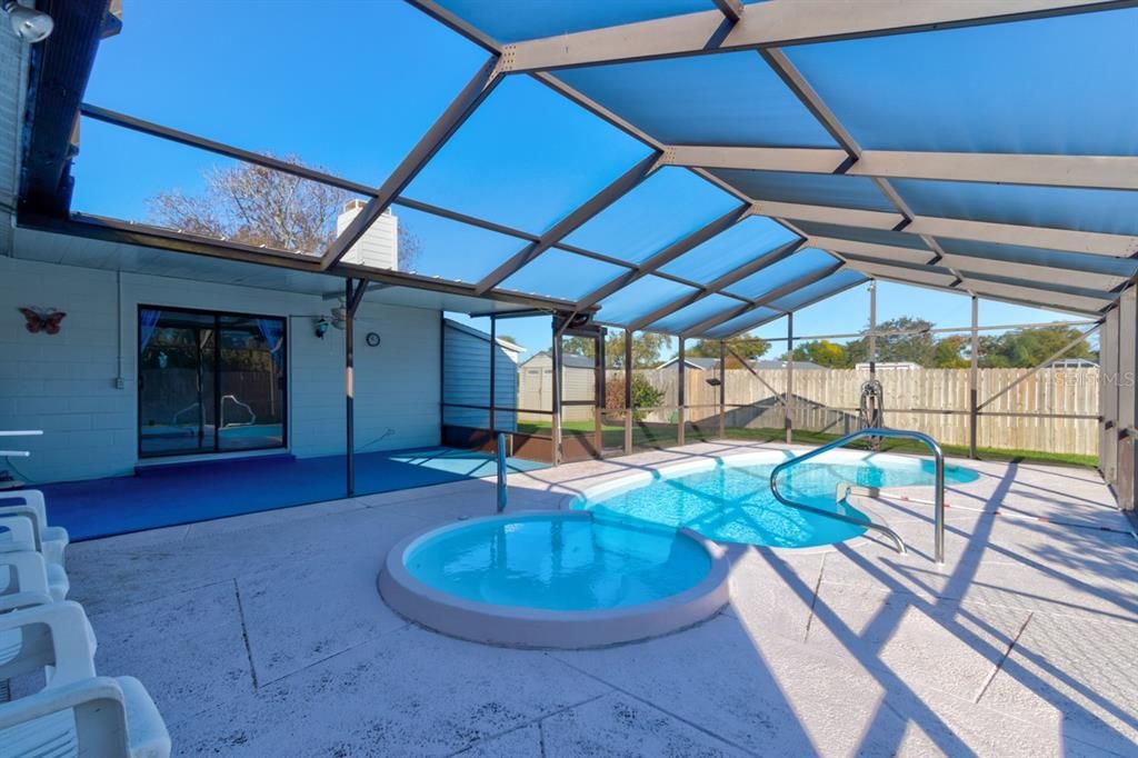 На продажу: $340,000 (3 спален, 2 ванн, 1796 Квадратных фут)