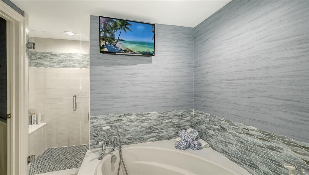 待售: $2,195,000 (3 贝兹, 3 浴室, 2375 平方英尺)