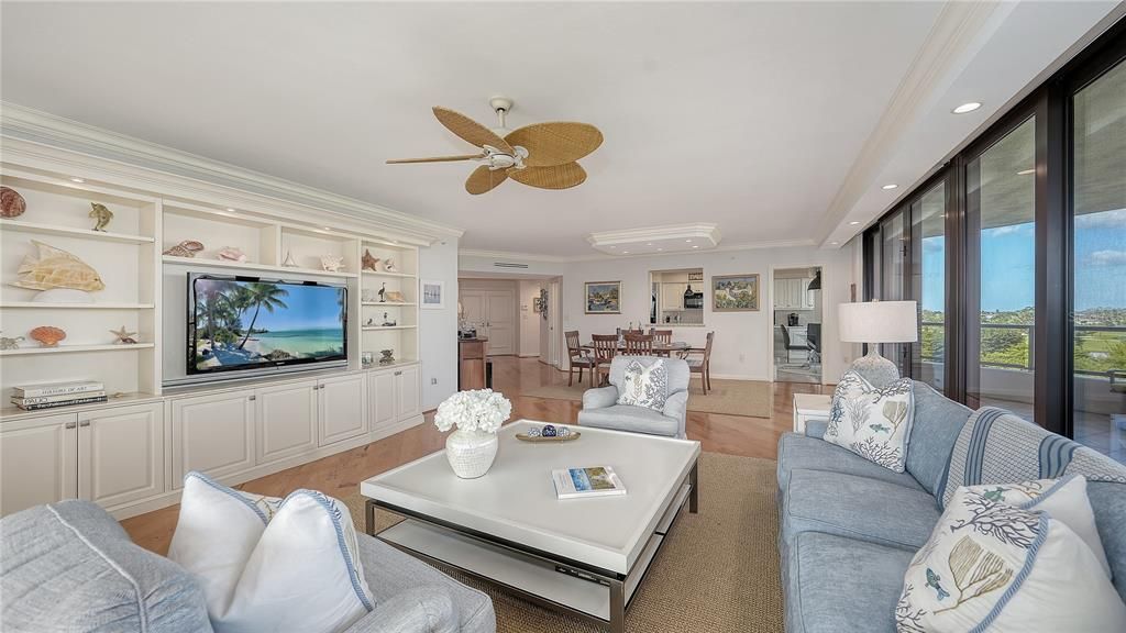 待售: $2,195,000 (3 贝兹, 3 浴室, 2375 平方英尺)