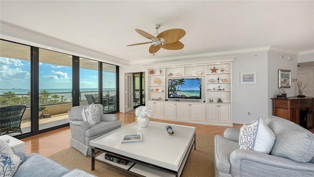 待售: $2,195,000 (3 贝兹, 3 浴室, 2375 平方英尺)