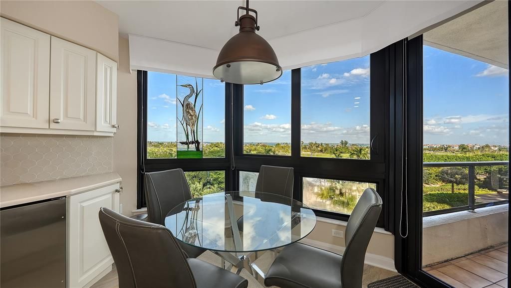 待售: $2,195,000 (3 贝兹, 3 浴室, 2375 平方英尺)