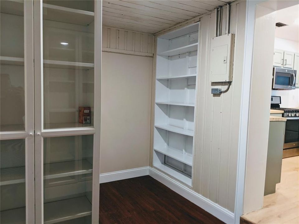 出租: $3,250 (3 贝兹, 2 浴室, 1836 平方英尺)