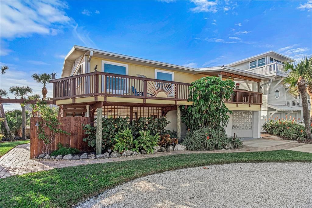 En Venta: $989,000 (3 camas, 2 baños, 1200 Pies cuadrados)