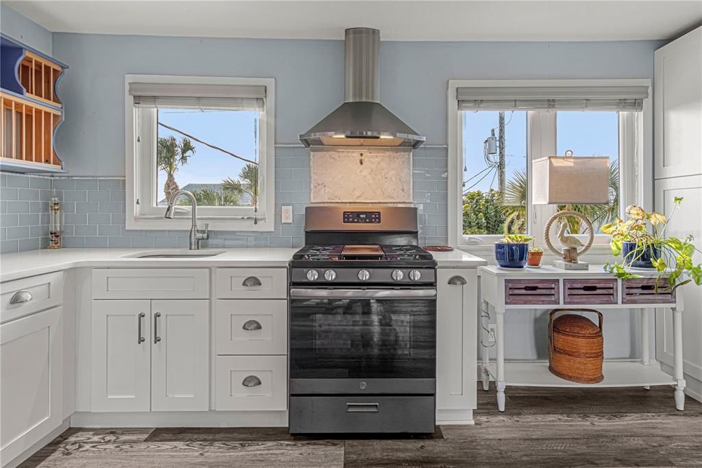 En Venta: $989,000 (3 camas, 2 baños, 1200 Pies cuadrados)