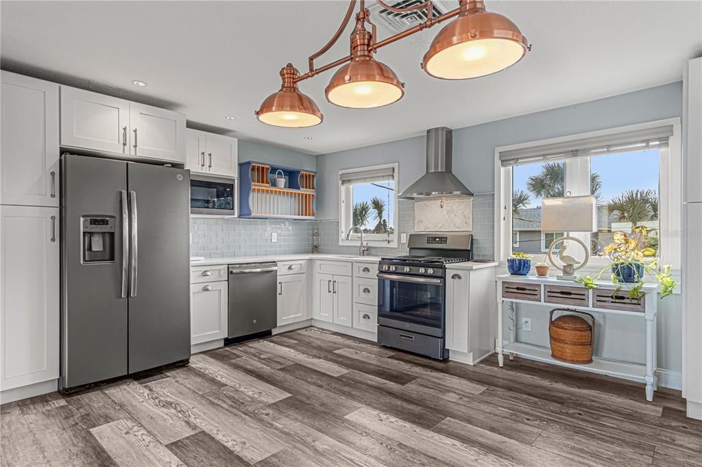 En Venta: $989,000 (3 camas, 2 baños, 1200 Pies cuadrados)