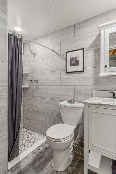 En Venta: $989,000 (3 camas, 2 baños, 1200 Pies cuadrados)