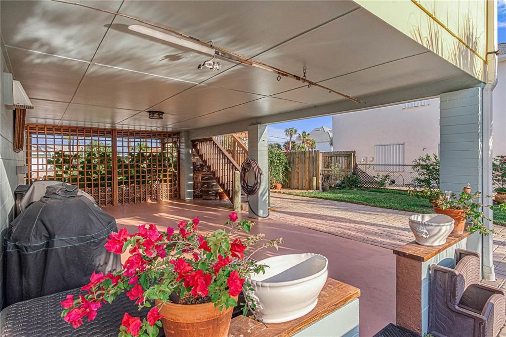 En Venta: $989,000 (3 camas, 2 baños, 1200 Pies cuadrados)