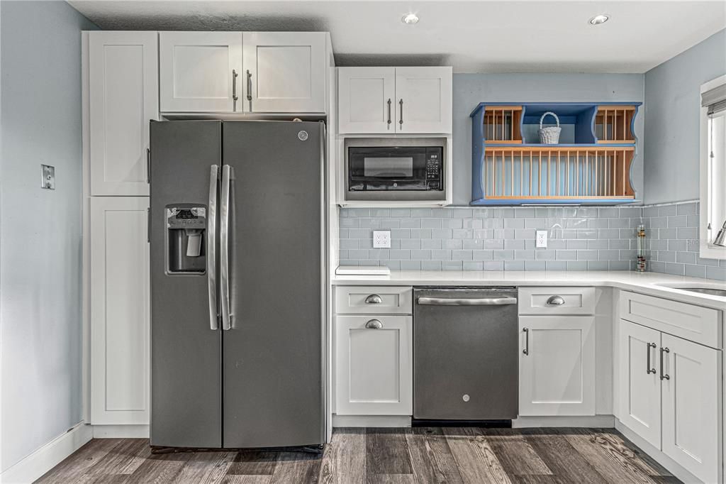 En Venta: $989,000 (3 camas, 2 baños, 1200 Pies cuadrados)