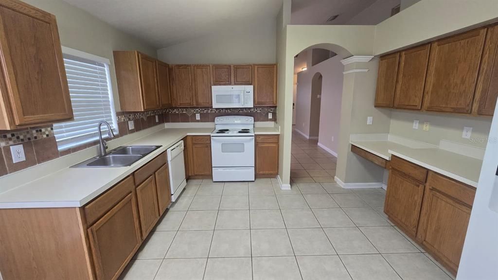 На продажу: $344,000 (4 спален, 2 ванн, 1959 Квадратных фут)