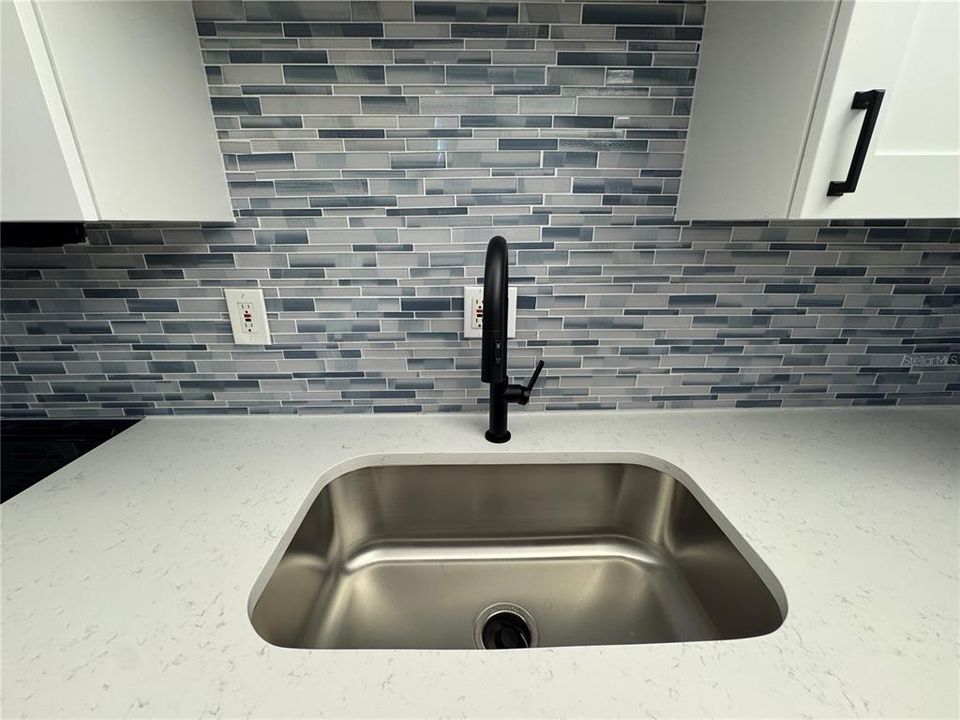 En Venta: $319,000 (2 camas, 2 baños, 1170 Pies cuadrados)