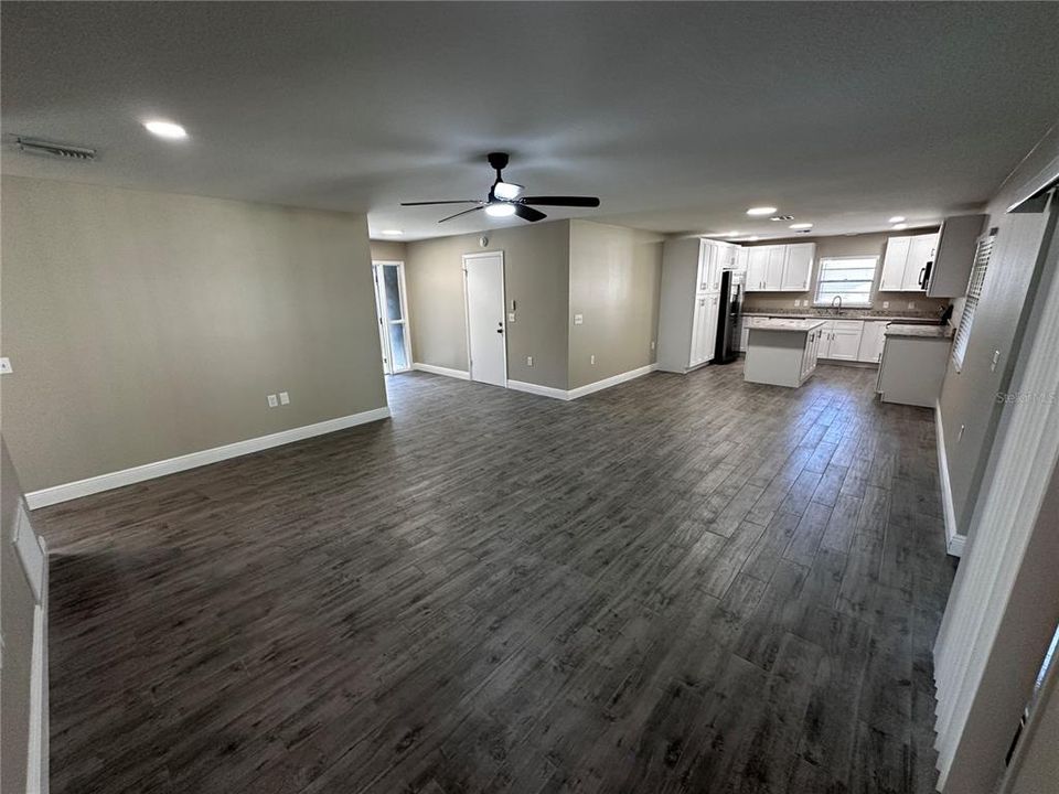 For Rent: $2,295 (3 beds, 2 baths, 1204 Square Feet)
