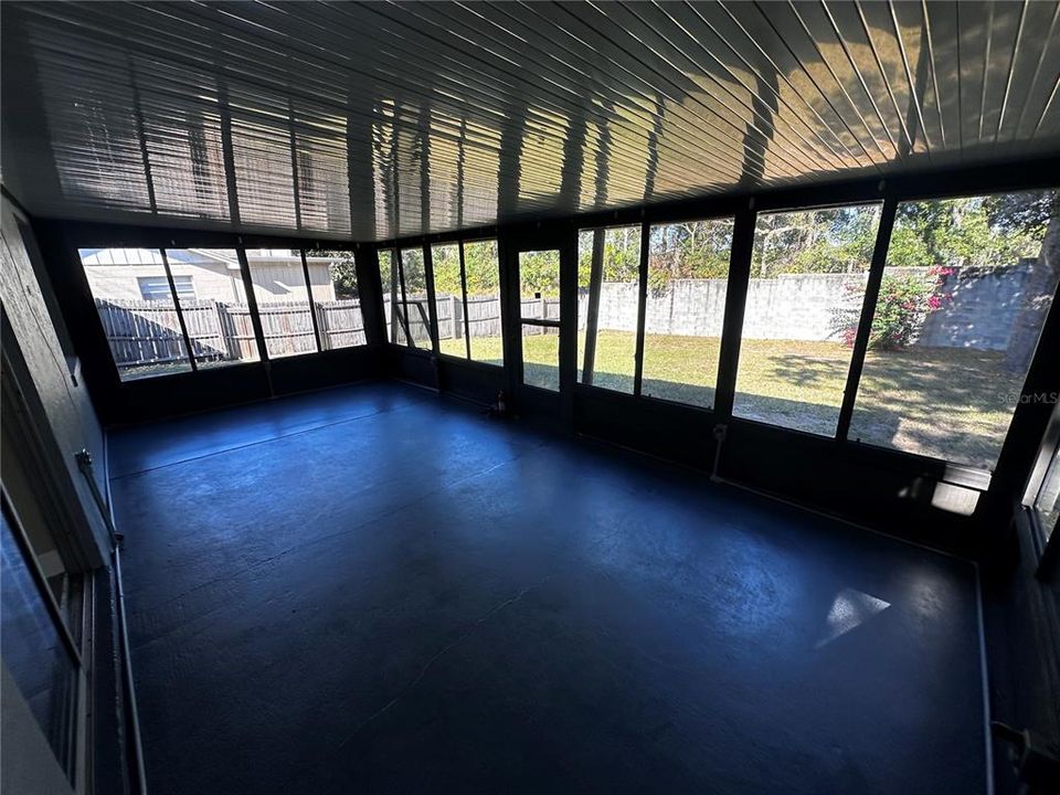 For Rent: $2,295 (3 beds, 2 baths, 1204 Square Feet)