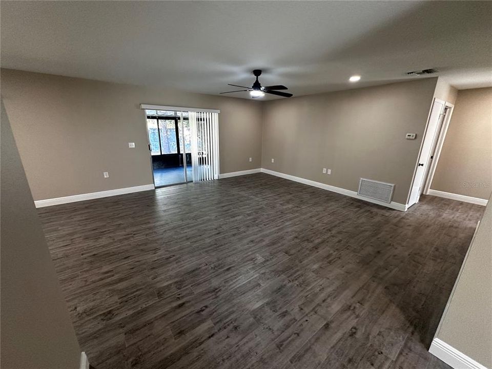 For Rent: $2,295 (3 beds, 2 baths, 1204 Square Feet)