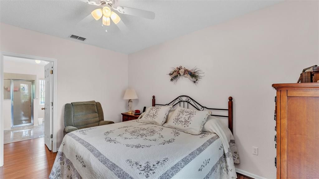 En Venta: $260,000 (3 camas, 2 baños, 1610 Pies cuadrados)