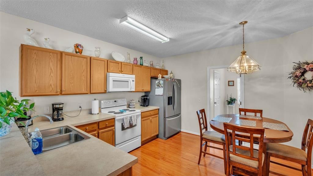 En Venta: $260,000 (3 camas, 2 baños, 1610 Pies cuadrados)