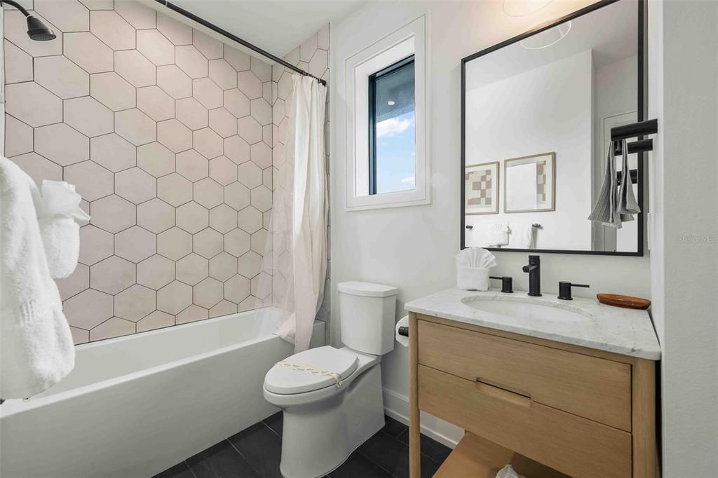 На продажу: $3,750,000 (4 спален, 5 ванн, 2259 Квадратных фут)