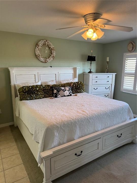 出租: $2,000 (2 贝兹, 2 浴室, 1405 平方英尺)