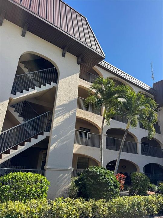 出租: $2,000 (2 贝兹, 2 浴室, 1405 平方英尺)