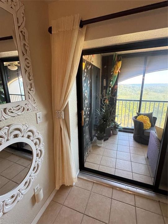 出租: $2,000 (2 贝兹, 2 浴室, 1405 平方英尺)