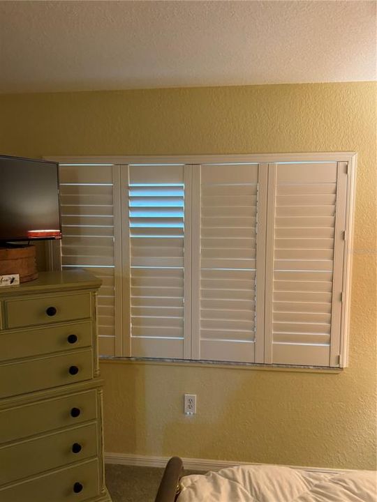 出租: $2,000 (2 贝兹, 2 浴室, 1405 平方英尺)