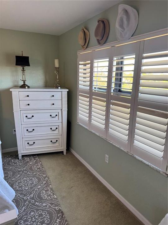 出租: $2,000 (2 贝兹, 2 浴室, 1405 平方英尺)