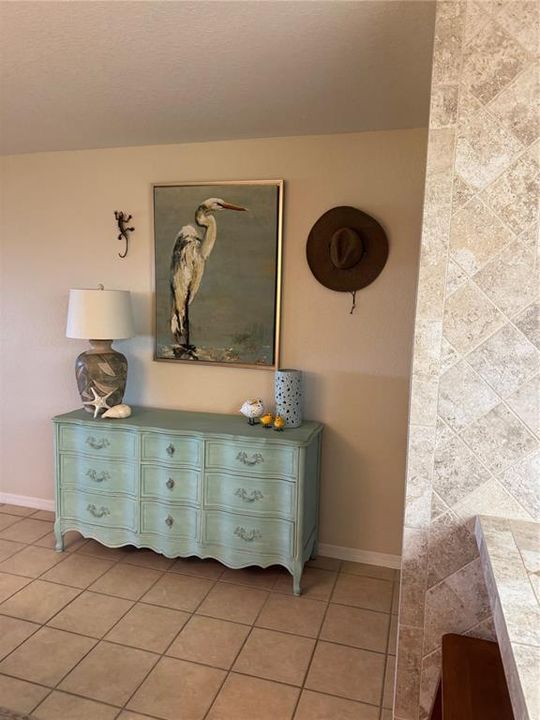 出租: $2,000 (2 贝兹, 2 浴室, 1405 平方英尺)