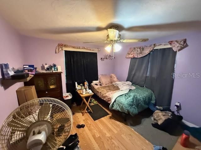 For Sale: $215,000 (3 beds, 2 baths, 1561 Square Feet)