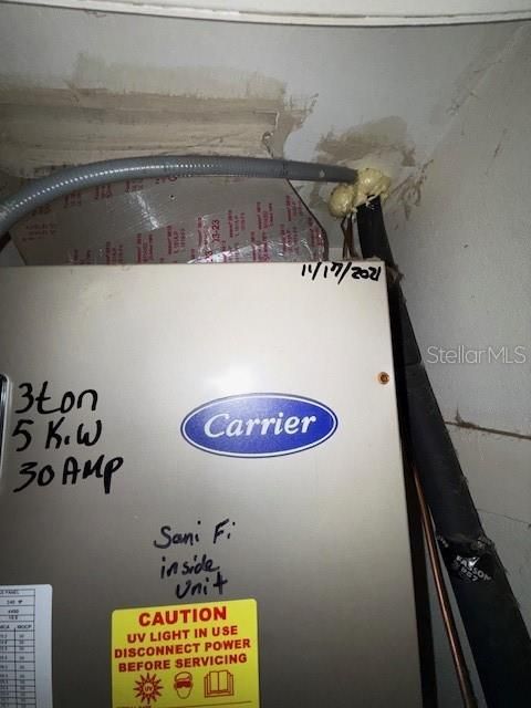 For Sale: $215,000 (3 beds, 2 baths, 1561 Square Feet)