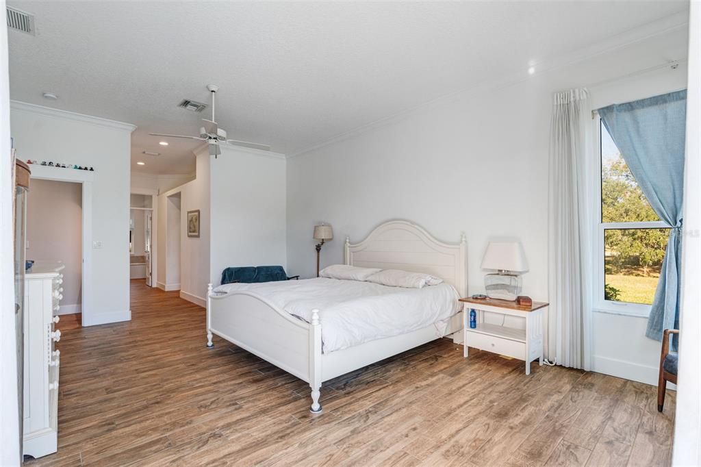 For Sale: $1,050,000 (3 beds, 3 baths, 2962 Square Feet)