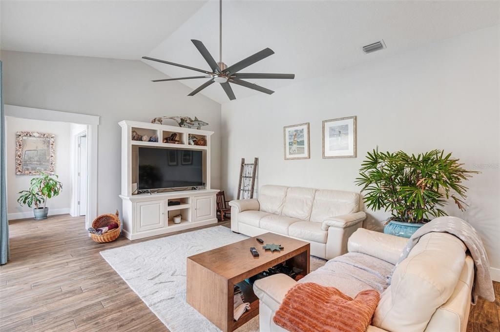 For Sale: $1,050,000 (3 beds, 3 baths, 2962 Square Feet)